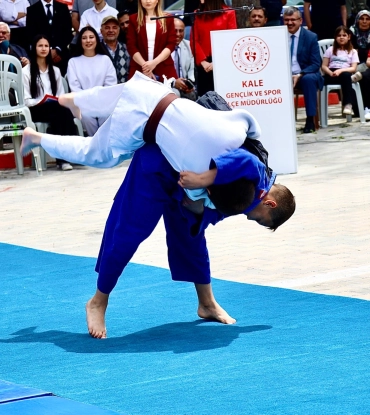 19 Mayıs Atatürk'ü Anma Gençlik ve Spor Bayramı Kutlu Olsun.