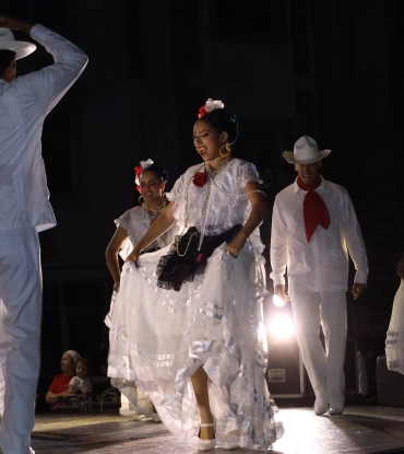 20. Uluslararası Halk Dansları Festivali Büyük Çoşkuyla Gerçekleştirdik.