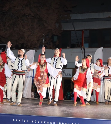 20. Uluslararası Halk Dansları Festivali Büyük Çoşkuyla Gerçekleştirdik.