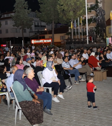 20. Uluslararası Halk Dansları Festivali Büyük Çoşkuyla Gerçekleştirdik.