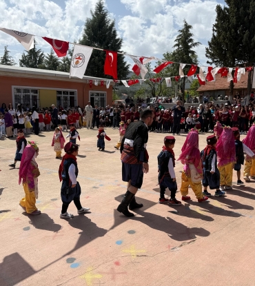 23 Nisan Ulusal Egemenlik ve Çocuk Bayramı’mız kutlu olsun!