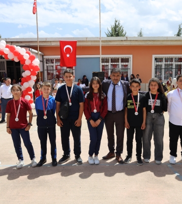 23 Nisan Ulusal Egemenlik ve Çocuk Bayramı’mız kutlu olsun!