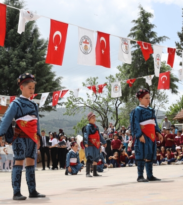 23 Nisan Ulusal Egemenlik ve Çocuk Bayramı’mız kutlu olsun!