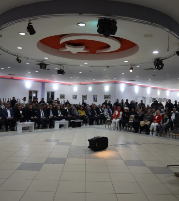 29 Ekim Çoşkusunu Fener Alayı ve Ozan Erhan Çerkezoğlu Konseriyle Tamamladık