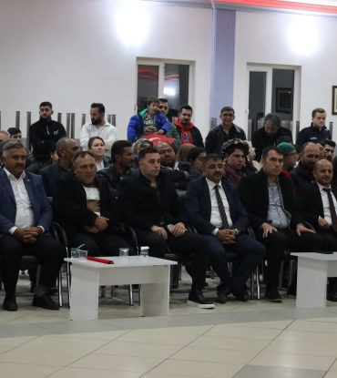 29 Ekim Çoşkusunu Fener Alayı ve Ozan Erhan Çerkezoğlu Konseriyle Tamamladık