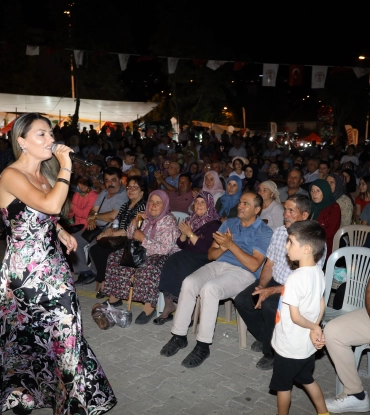 29. Geleneksel Kaledavaz Biber Festivali ve Halk Konserleri’mizi Osman ÖZTEKİN ve Ramazan ÇELİK konserleri ile tamamladık. 