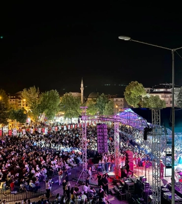 30. Geleneksel Kaledavaz Biber Festivali ve Halk Konserlerimizde Meydanlara Sığmayan Bir Atmosfer Yaşadık.