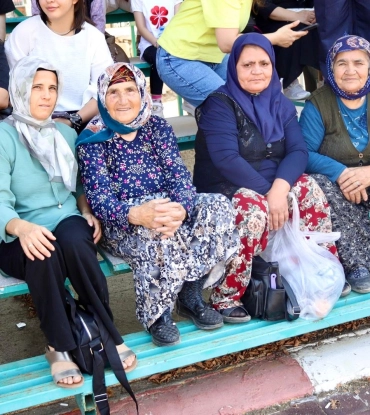 Yörük kültürünün önemli bir geleneği olan  2.Geleneksel Kaledavaz Boğa Güreşlerimiz Sona Erdi.