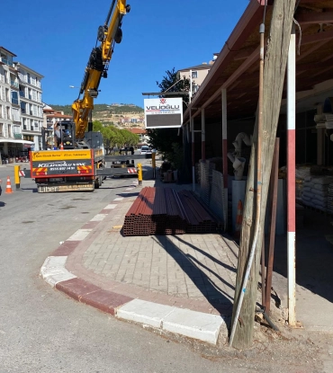 Zabıta Ekiplerimiz Tarafından Kaldırım Denetimleri Devam Ediyor.